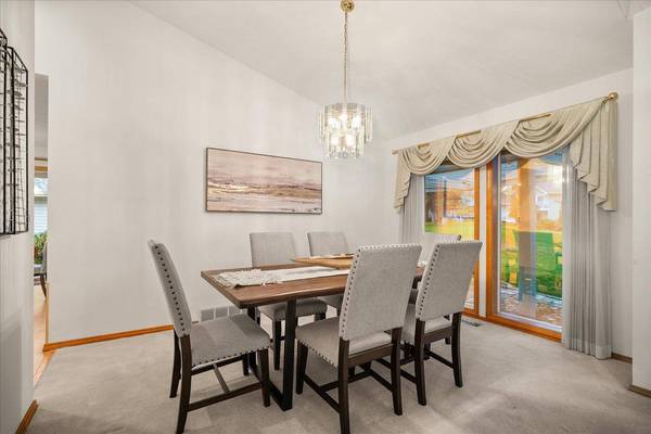 6415 N Royal Crescent Ln, Spokane, WA 99205