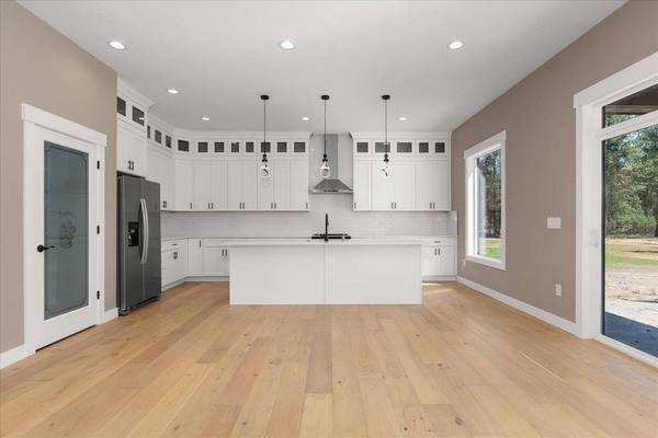 6571 Kate Dr, Nine Mile Falls, WA 99206