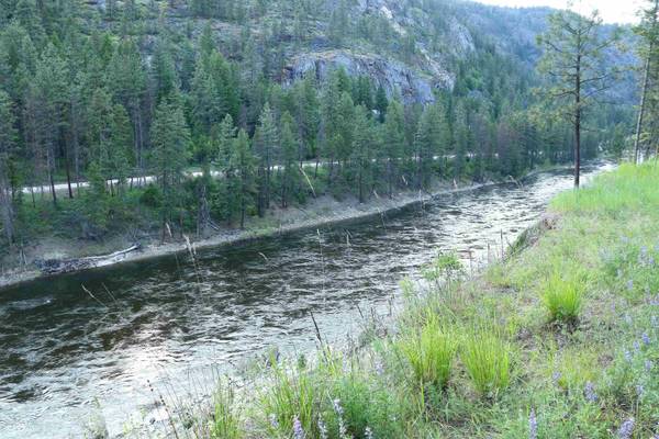 3733 C Sand Creek Rd, Kettle Falls, WA 99141