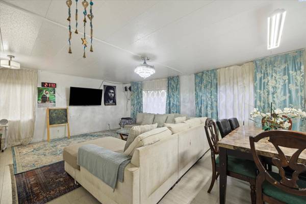 421 S Harrison Street, Kennewick, WA 99336