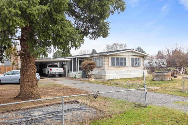 421 S Harrison Street, Kennewick, WA 99336