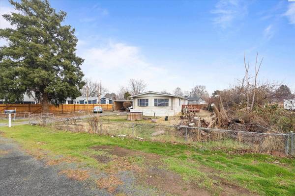 421 S Harrison Street, Kennewick, WA 99336