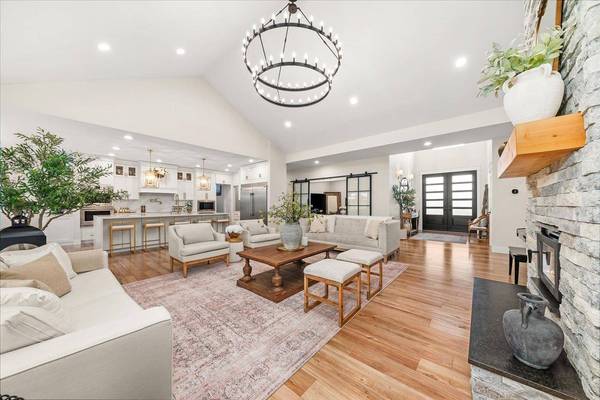 15921 W Four Mound Rd, Nine Mile Falls, WA 99026