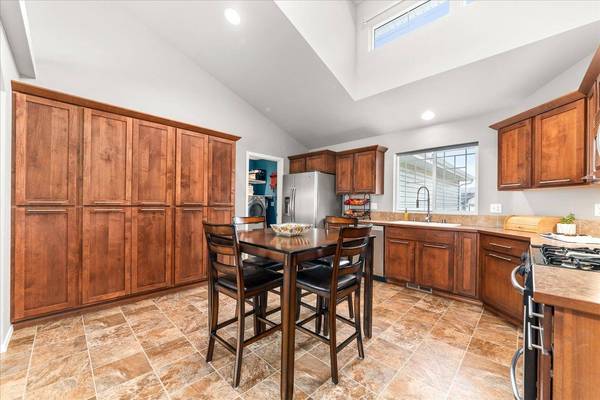 7812 N Maple St, Spokane, WA 99208