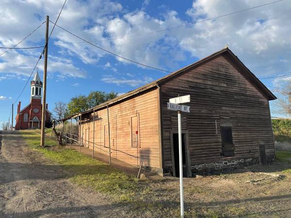 103 N B St, Sprague, WA 99032