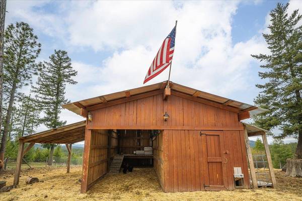 3977 B Garden SPot Rd, Loon Lake, WA 99148
