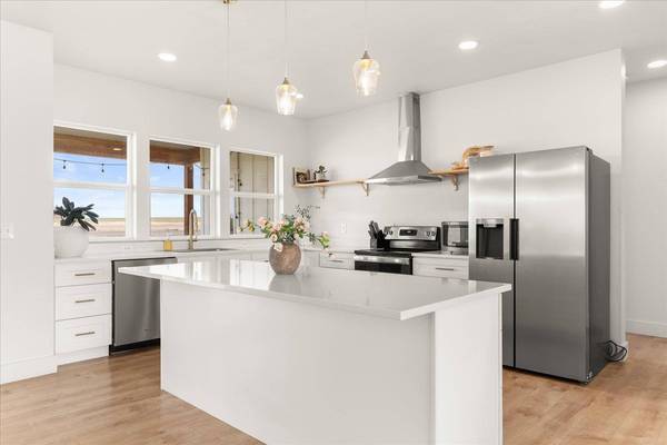 25741 Westfield Ln, Davenport, WA 99122