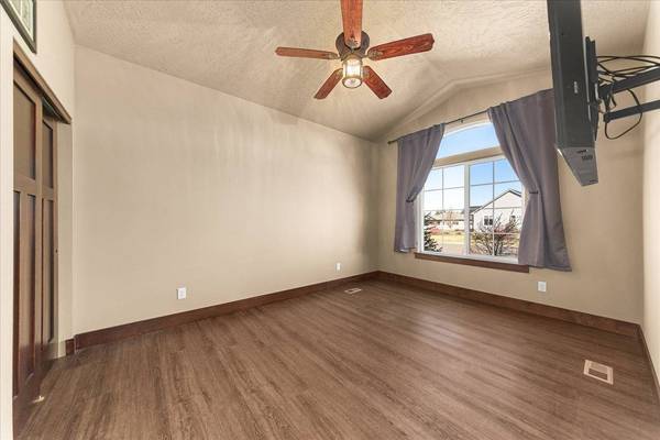 1442 E 12th St, Deer Park, WA 99006