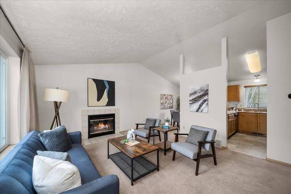 950 E Calkins Drive Dr, Spokane, WA 99208