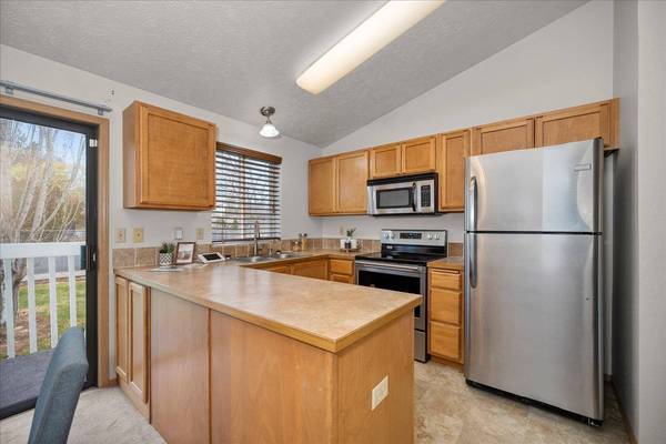 950 E Calkins Drive Dr, Spokane, WA 99208