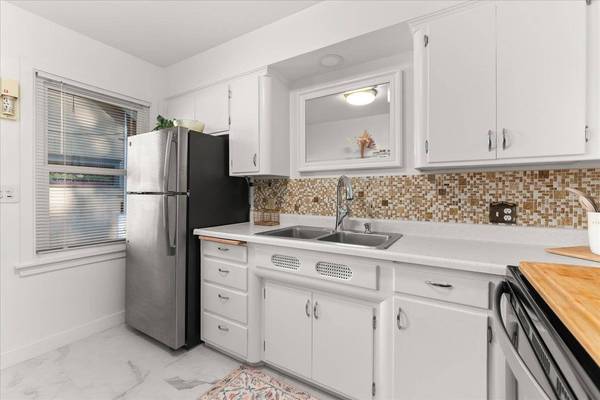 611 E 23rd Ave #615, Spokane, WA 99203