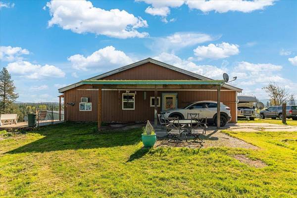 32604 N Elk Chattaroy Rd. Rd, Chattaroy, WA 99003