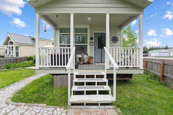 287 Guinevere Dr, Usk, WA 99180