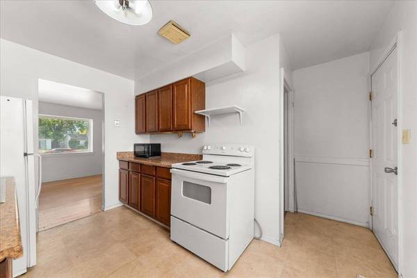 2917 E Marshall Ave, Spokane, WA 99207