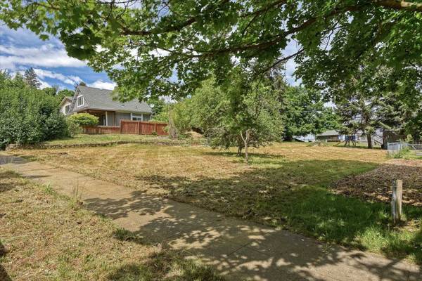 2013 E 14th Ave, Spokane, WA 99202