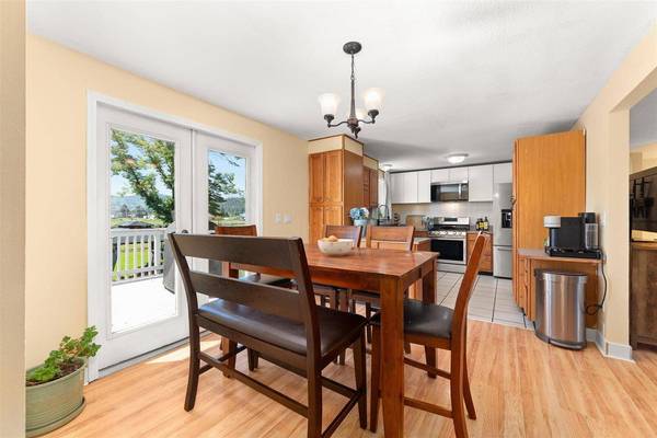 5405 N Lynden Rd, Otis Orchards, WA 99027
