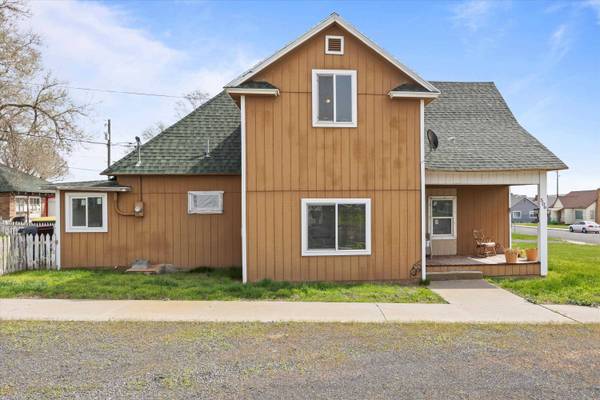 506 N I St, Lind, WA 99341