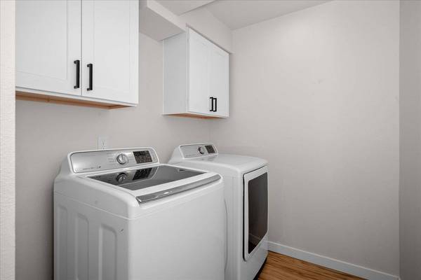 2401/2403 E Longfellow Ave, Spokane, WA 99207