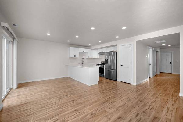 2401/2403 E Longfellow Ave, Spokane, WA 99207