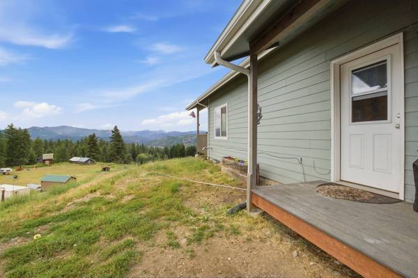 292 E Knob Hill E Rd, Republic, WA 99166