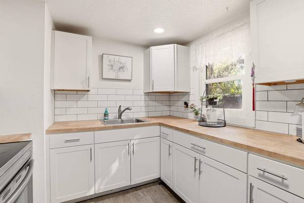 6202 N Astor St, Spokane, WA 99207