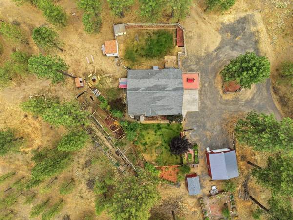 1515 S Deep Creek Ln, Medical Lake, WA 99022