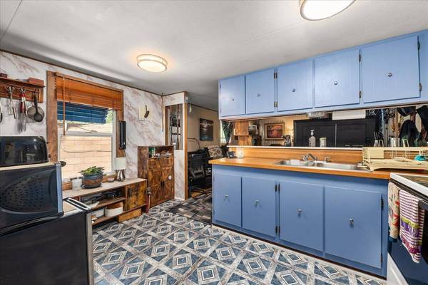 8900 S Mullen Hill Rd #16, Spokane, WA 99224
