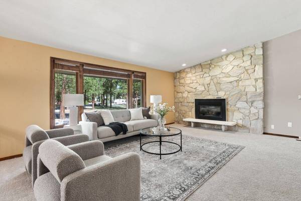 17317 N Saddle Hill Rd, Colbert, WA 99005