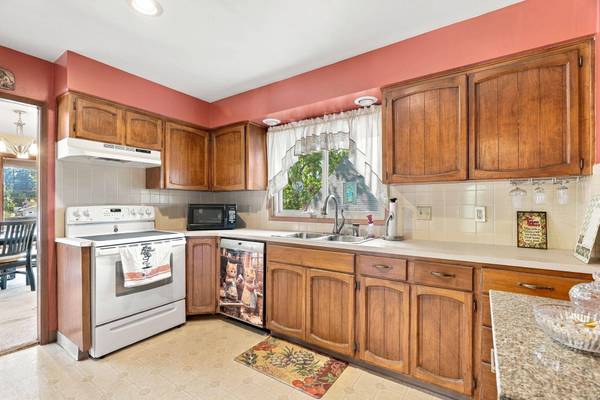 305 E 24th Ave, Spokane, WA 99203