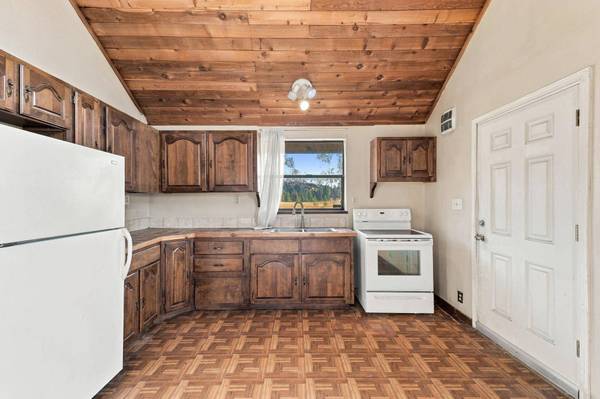 7292 K Hwy 291, Tumtum, WA 99034