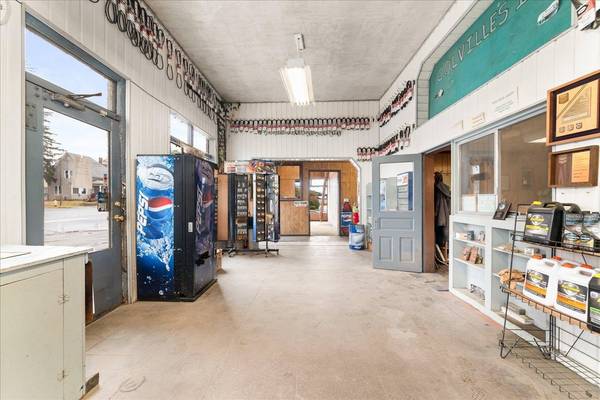 110 E Broadway Ave, Reardan, WA 99029