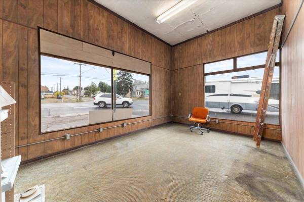 110 E Broadway Ave, Reardan, WA 99029
