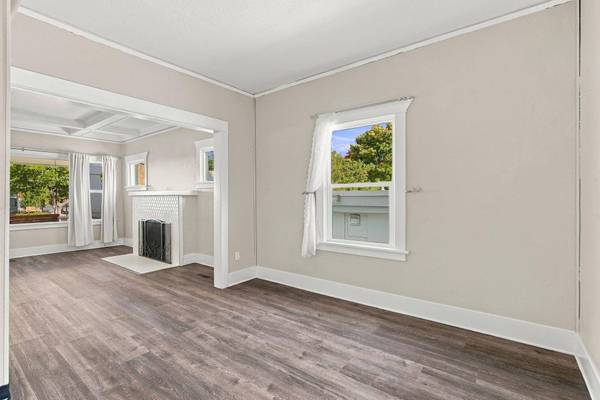306 College Ave, Cheney, WA 99004