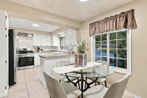 4926 W Fernwood Ct, Spokane, WA 99208