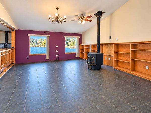 1873 N Sprague Lake Resort Rd, Sprague, WA 99032
