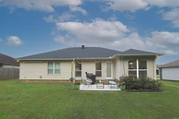 8 Smokey Ridge Court, Sheridan, AR 72150