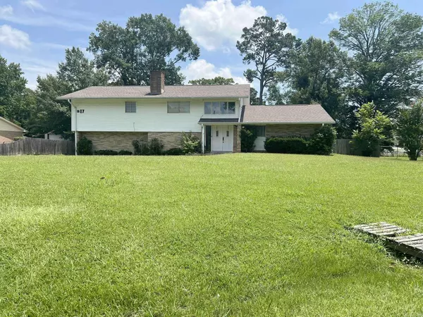 17 Hagan Drive, Pine Bluff, AR 71603