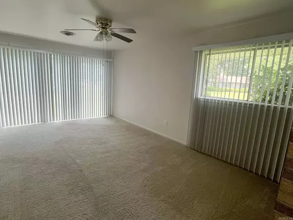 17 Hagan Drive, Pine Bluff, AR 71603