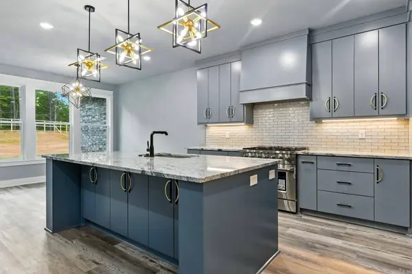 1004 Parkside Drive, Redfield, AR 72132