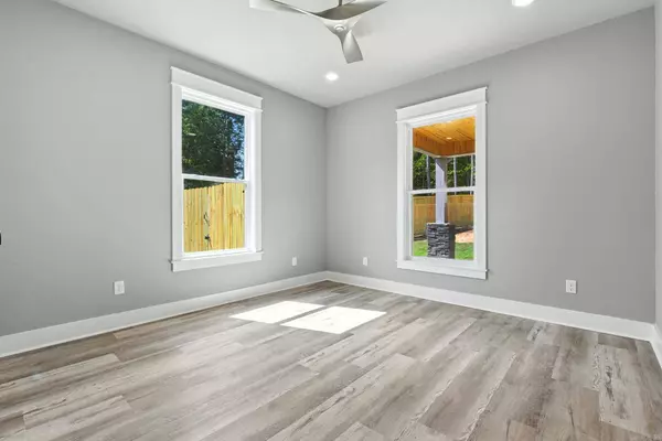 1008 Parkside Drive, Redfield, AR 72132