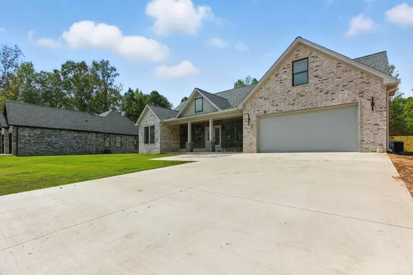 1008 Parkside Drive, Redfield, AR 72132