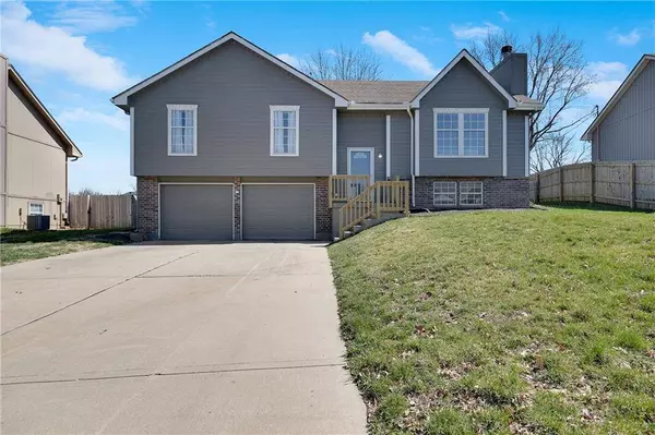 2111 N Colony LN, Independence, MO 64058