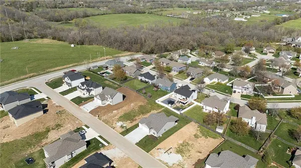 2348 NE Colonnade AVE, Blue Springs, MO 64029