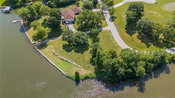 1948 NE Todd George RD, Lee's Summit, MO 64086