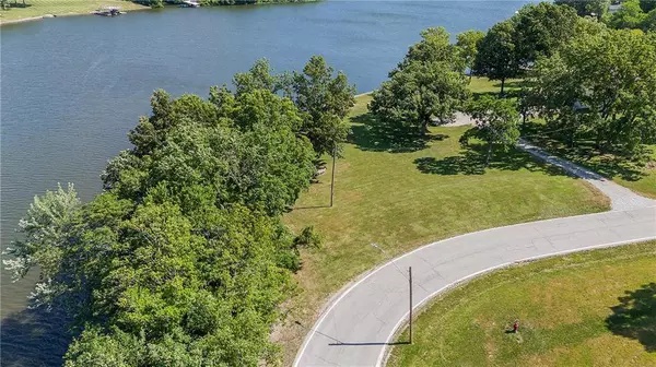 1948 NE Todd George RD, Lee's Summit, MO 64086