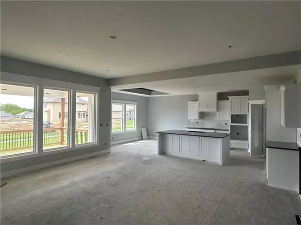 2344 NE Colonnade AVE, Blue Springs, MO 64029