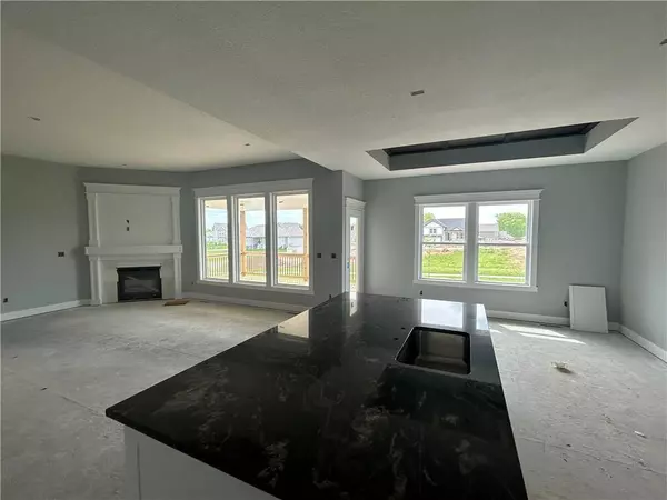 2344 NE Colonnade AVE, Blue Springs, MO 64029