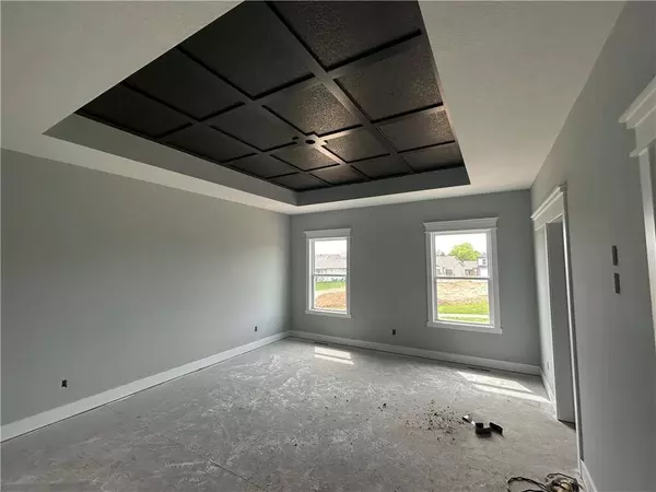 2344 NE Colonnade AVE, Blue Springs, MO 64029