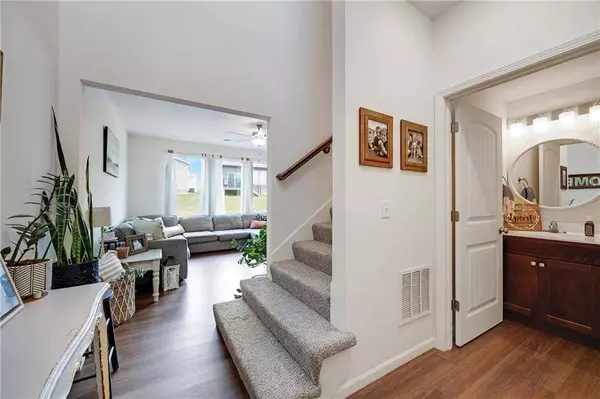 27104 E Cedar Grove DR, Lee's Summit, MO 64086