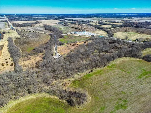 15800 S State Route 7 HWY, Pleasant Hill, MO 64080